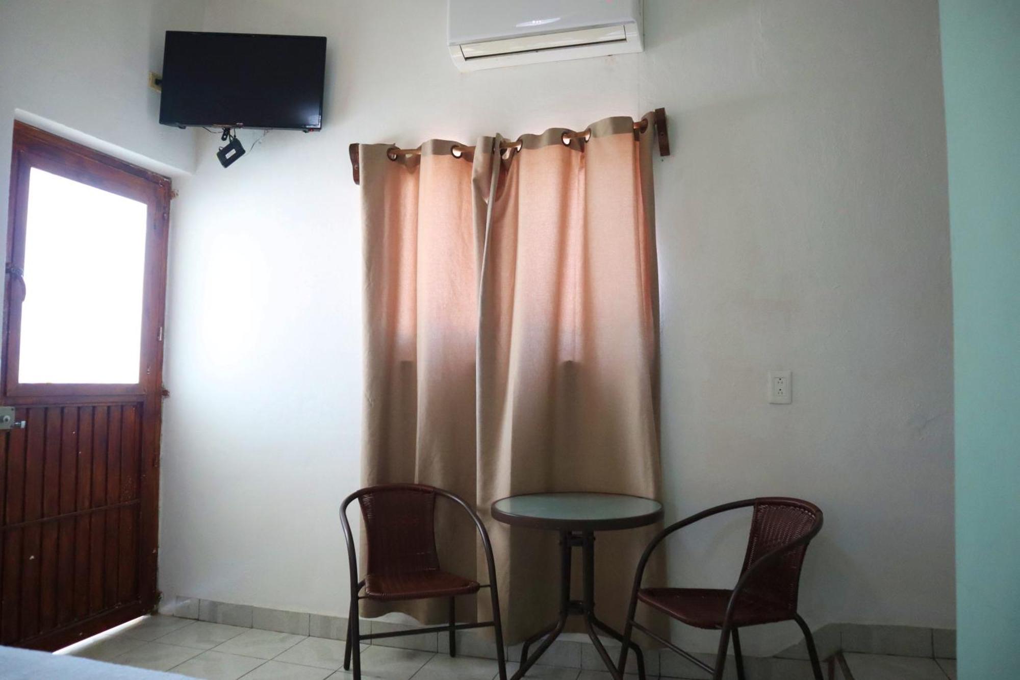 Hotel Olas Altas Бусериас Экстерьер фото